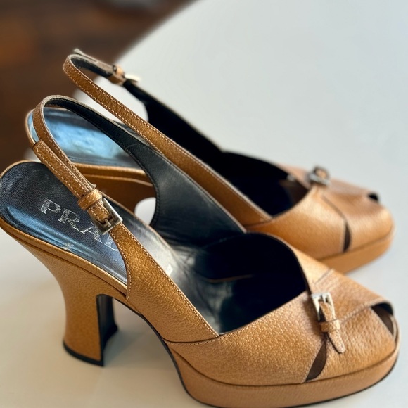 Designer Prada camel heels with silver hardware size 38 or 8 - Picture 4 of 6